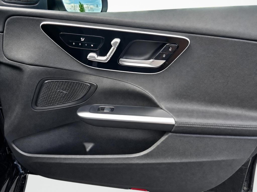 New 2026 Mercedes-Benz C 300 4MATIC Sedan image 24