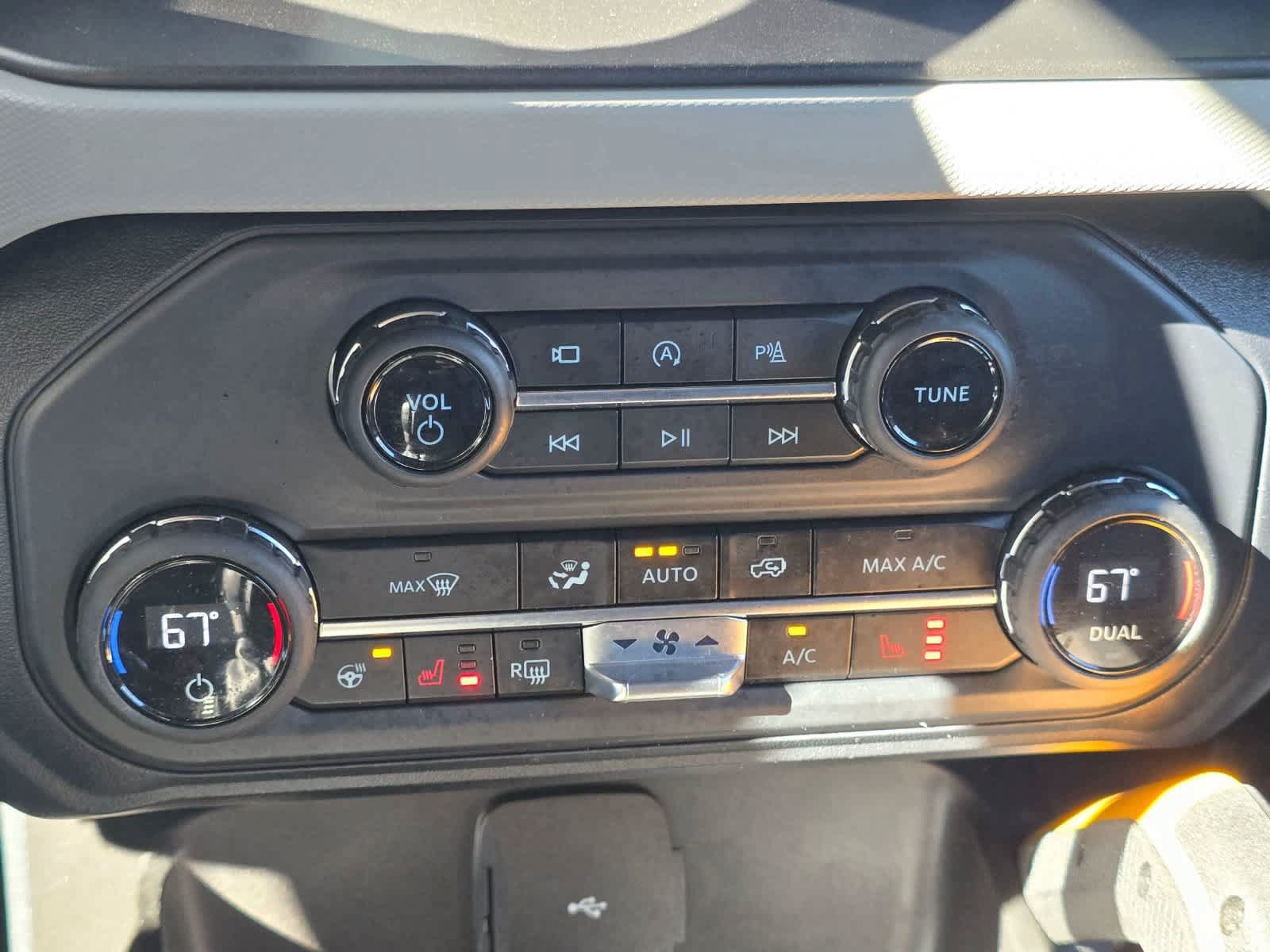 Used 2023 Ford Bronco Badlands AWD/4WD image 15