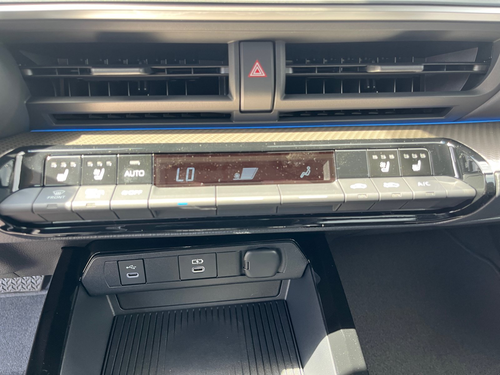 New 2026 Toyota Prius Limited FWD image 18