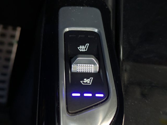 Used 2021 Kia Sorento SX Prestige image 32