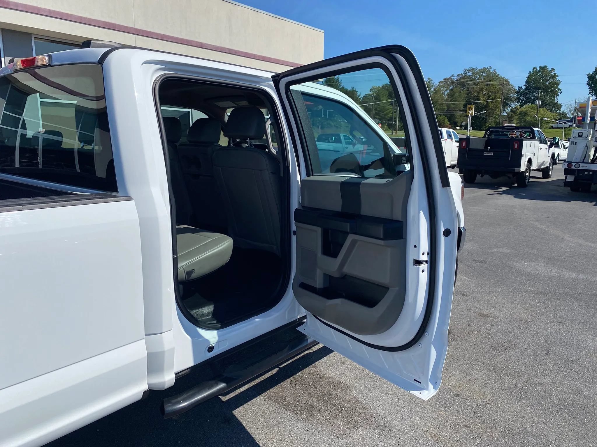 Used 2022 Ford F250 XL w/ Power Equipment Group AWD/4WD image 27