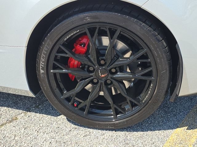 Used 2024 Chevrolet Corvette Stingray Preferred Cpe w/ Z51 Performance Package RWD image 9