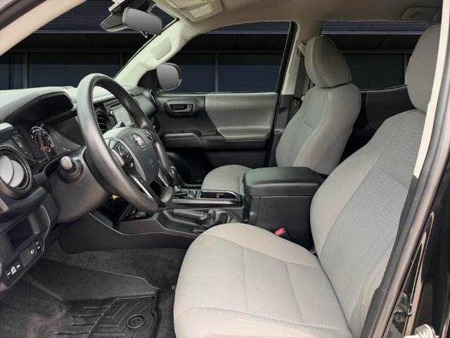 Used 2018 Toyota Tacoma SR AWD/4WD image 9