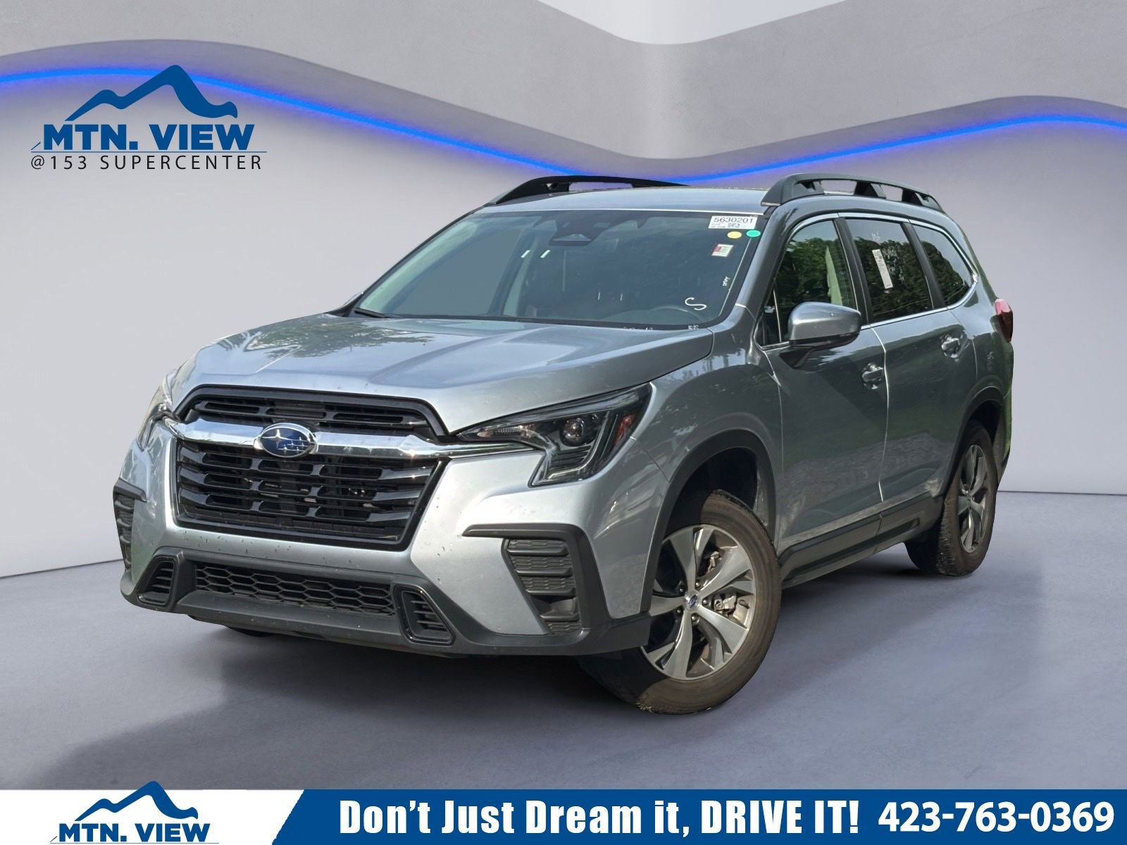 Used 2025 Subaru Ascent Premium AWD/4WD image 1