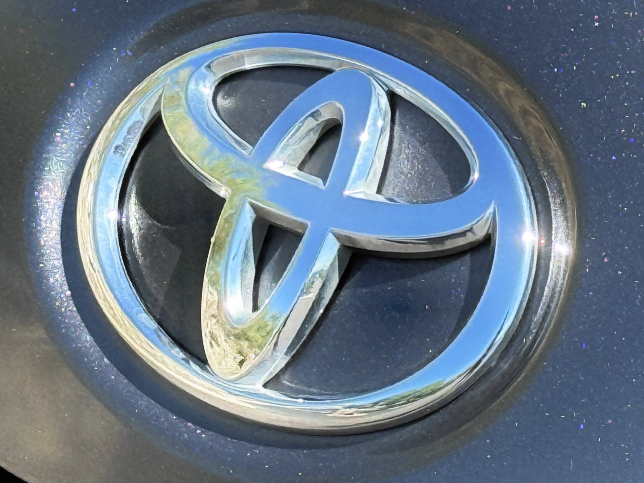 Used 2015 Toyota Sienna SE image 31