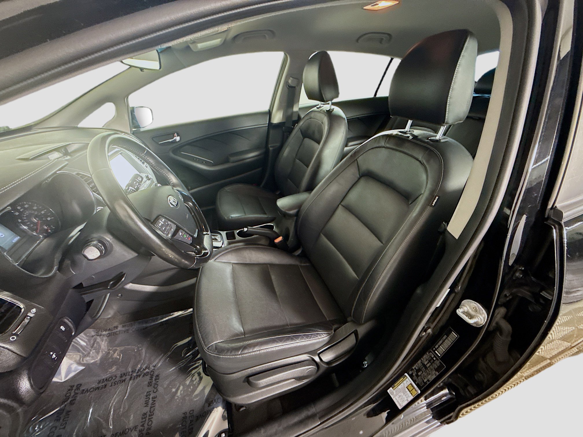 Used 2017 Kia Forte EX image 22