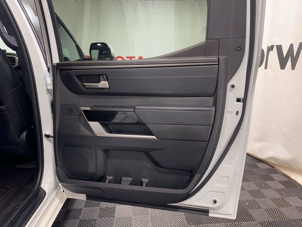 Used 2025 Toyota Tundra Limited image 12