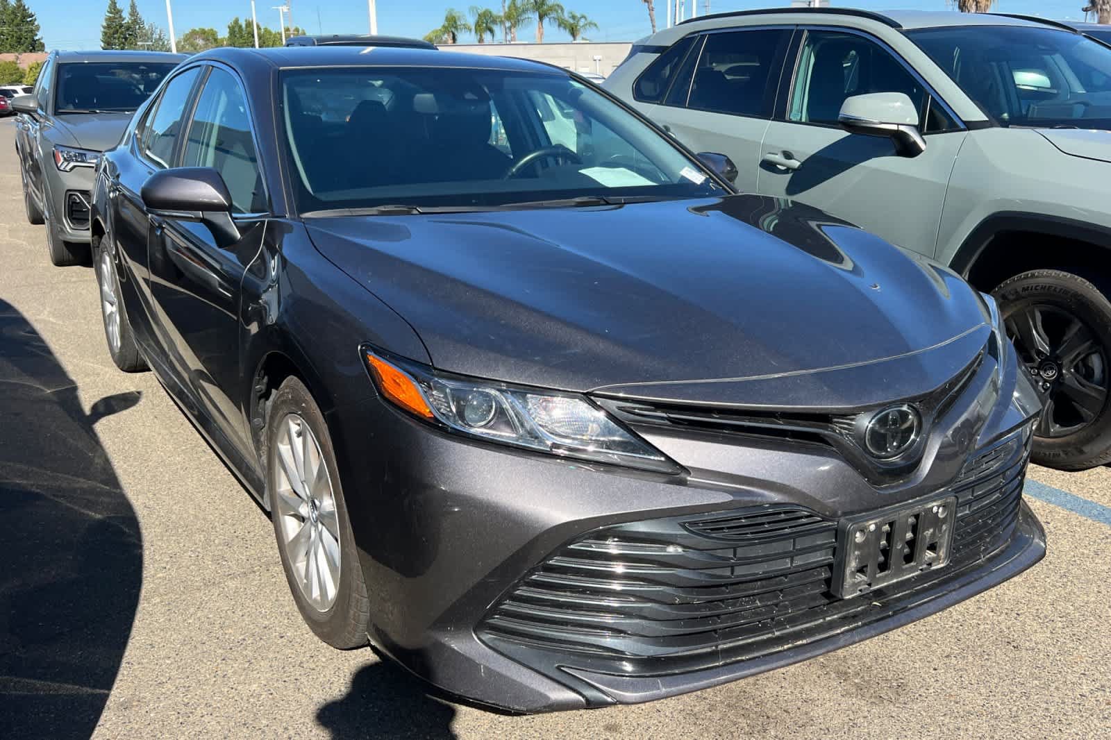 Used 2020 Toyota Camry LE w/ Convenience Package FWD image 3