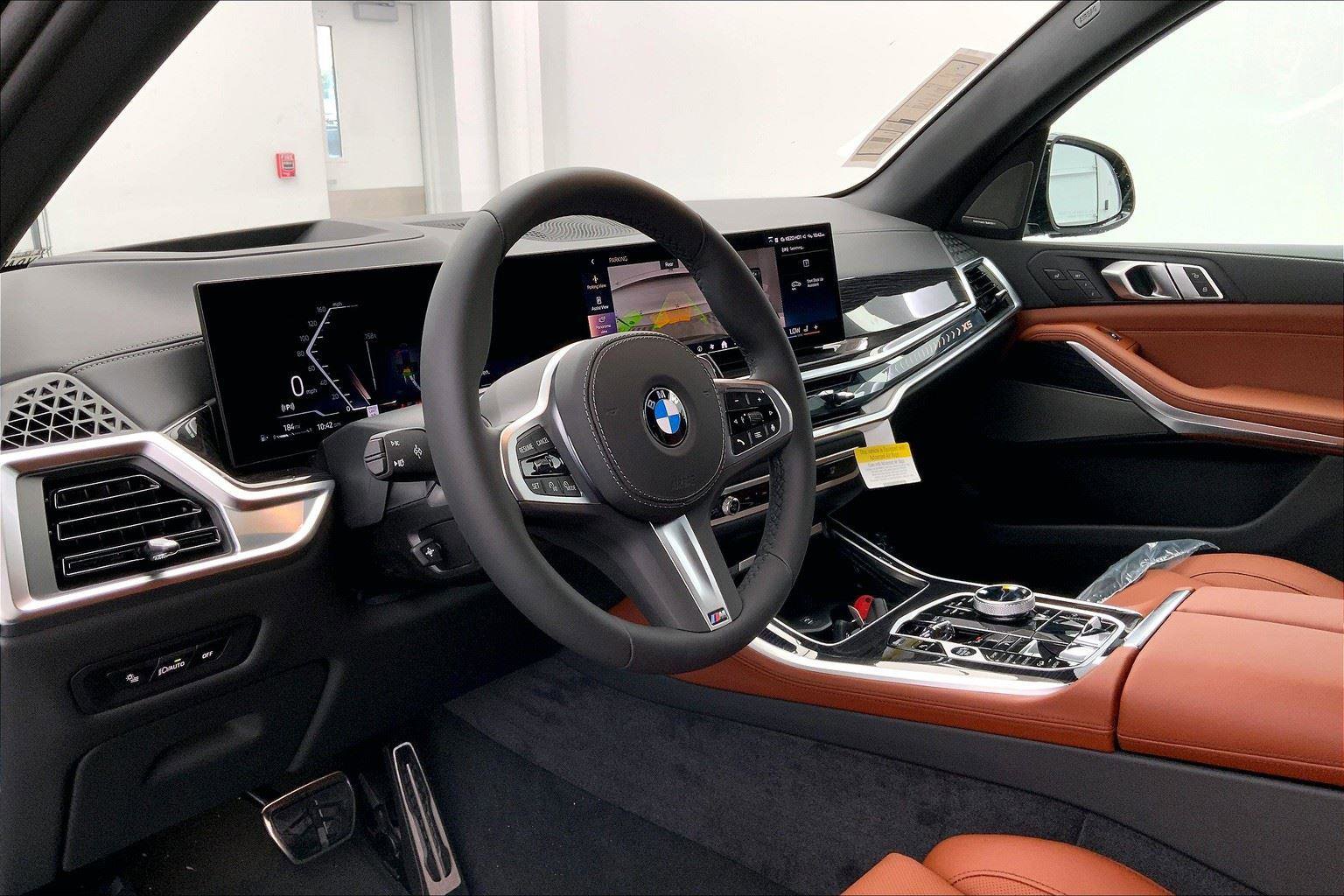 New 2026 BMW X5 xDrive40i w/ Executive Package image 3