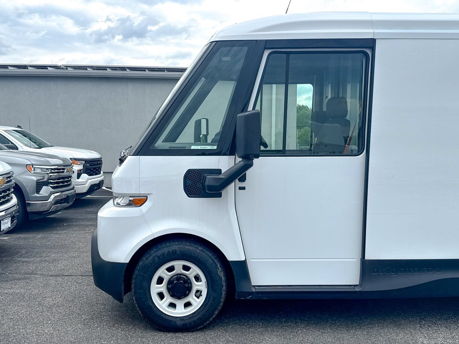 New 2026 Chevrolet Brightdrop 400 w/ Battery Pack, Max Range AWD/4WD image 9