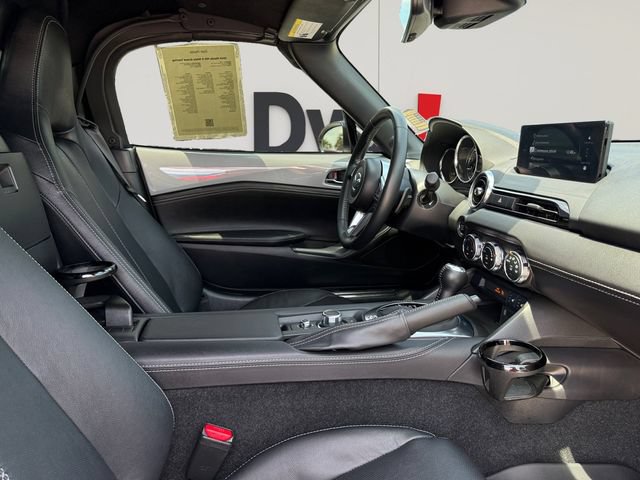 Used 2024 MAZDA MX-5 Miata Grand Touring RWD image 17
