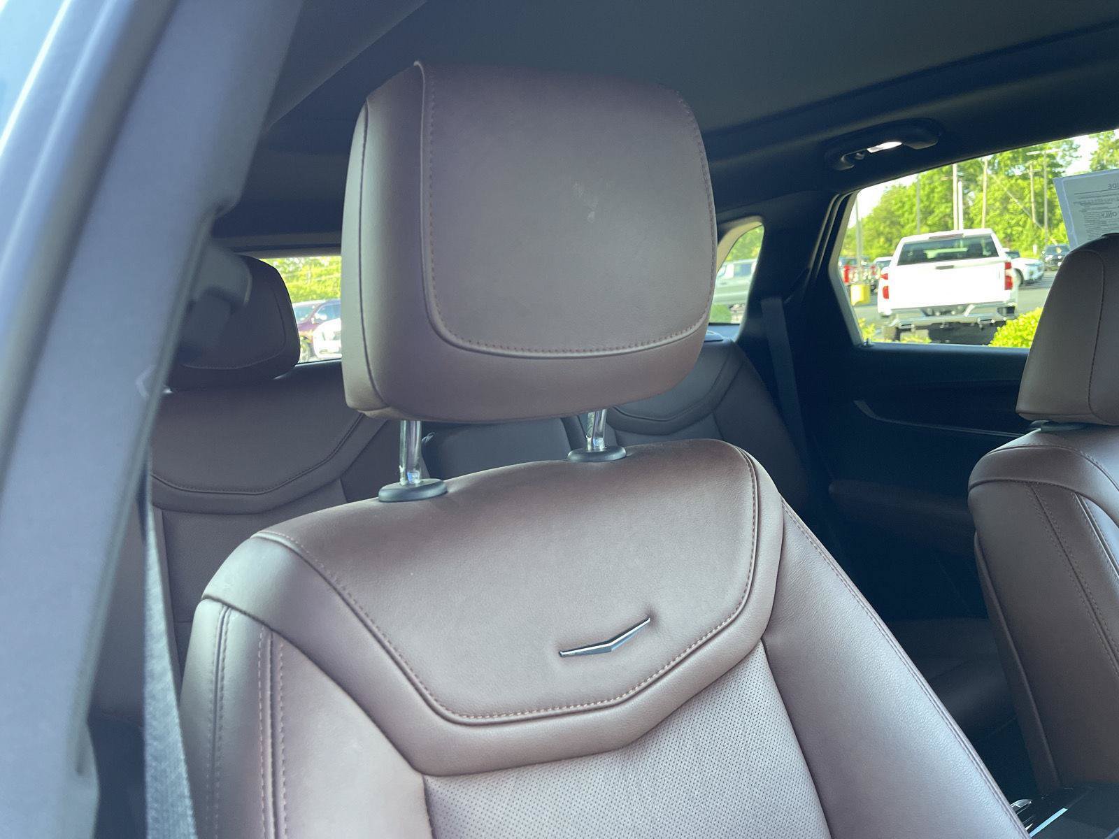 Used 2024 Cadillac XT5 Sportv w/ Technology Package AWD/4WD image 38