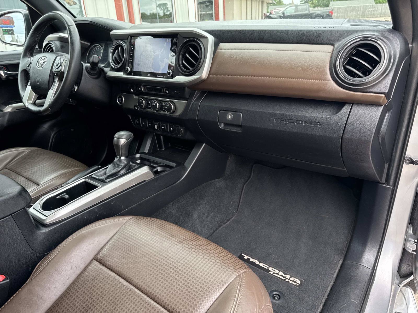 Used 2021 Toyota Tacoma Limited RWD image 12