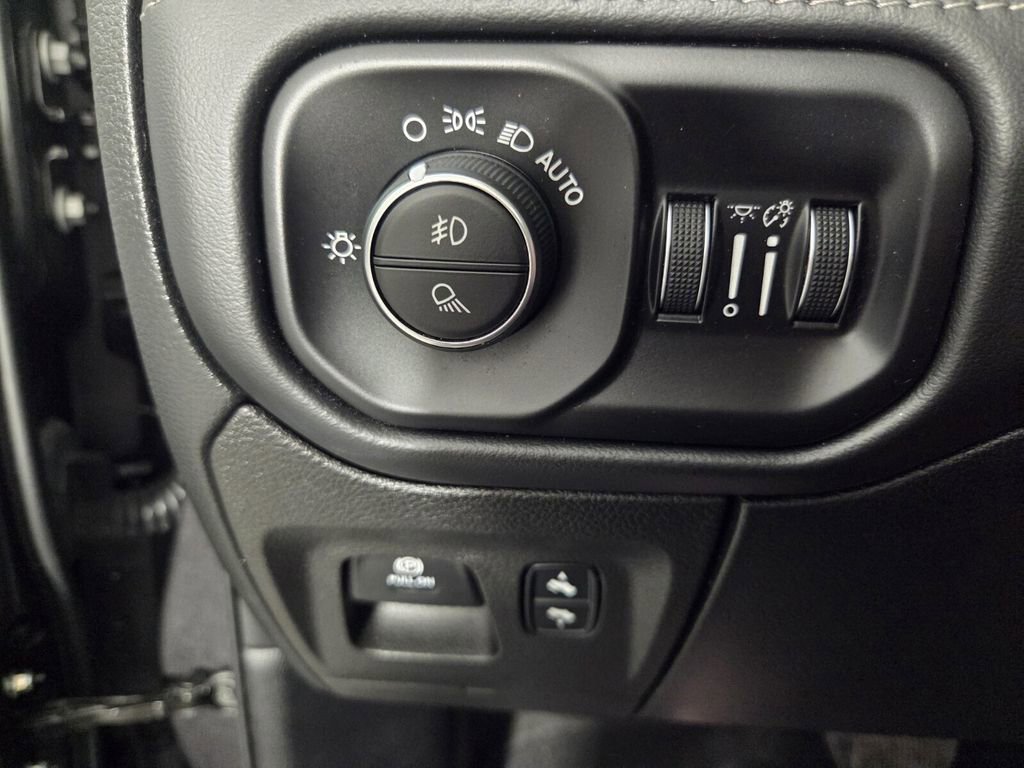 Used 2021 RAM 1500 Limited w/ Body Color Bumper Group AWD/4WD image 20