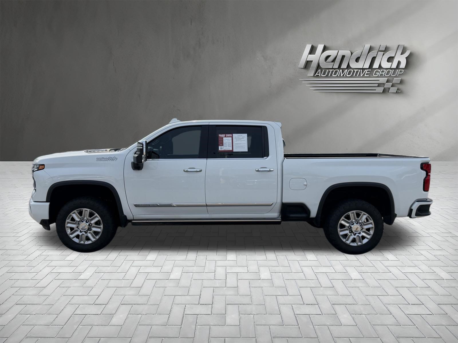 Used 2024 Chevrolet Silverado 2500 High Country w/ High Country Premium Package AWD/4WD image 7