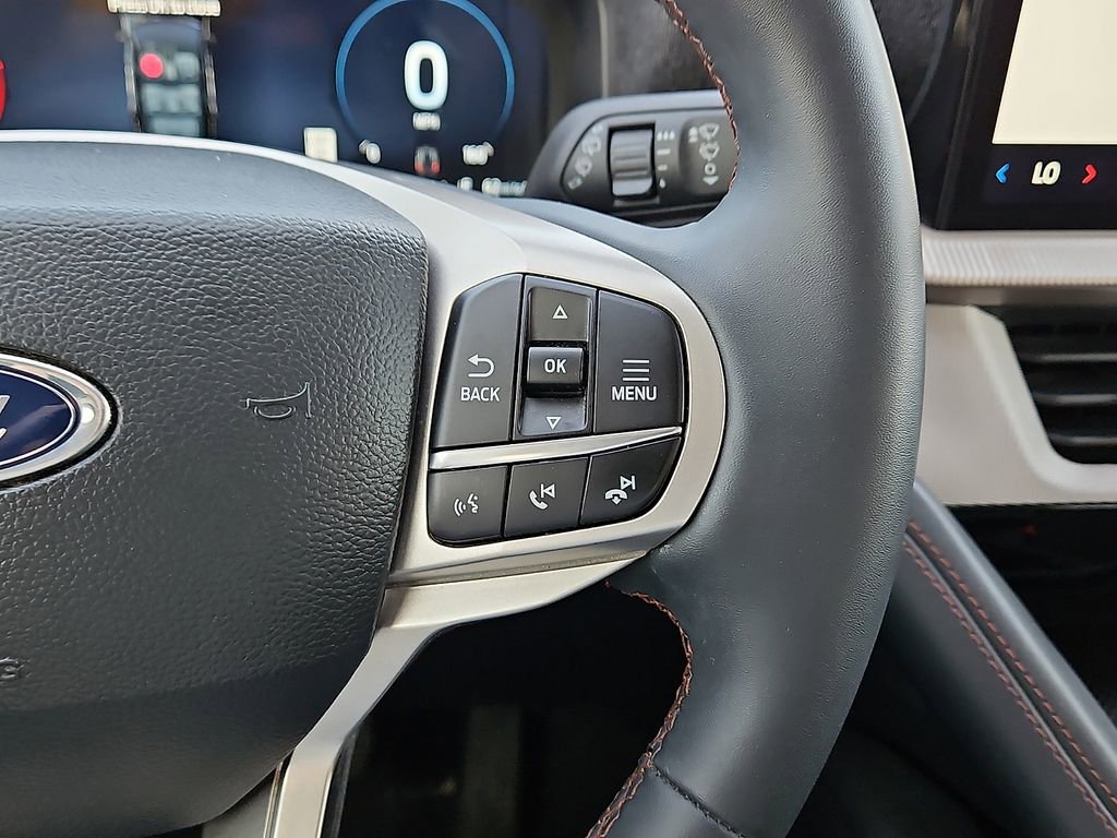 Used 2025 Ford Explorer Active image 23