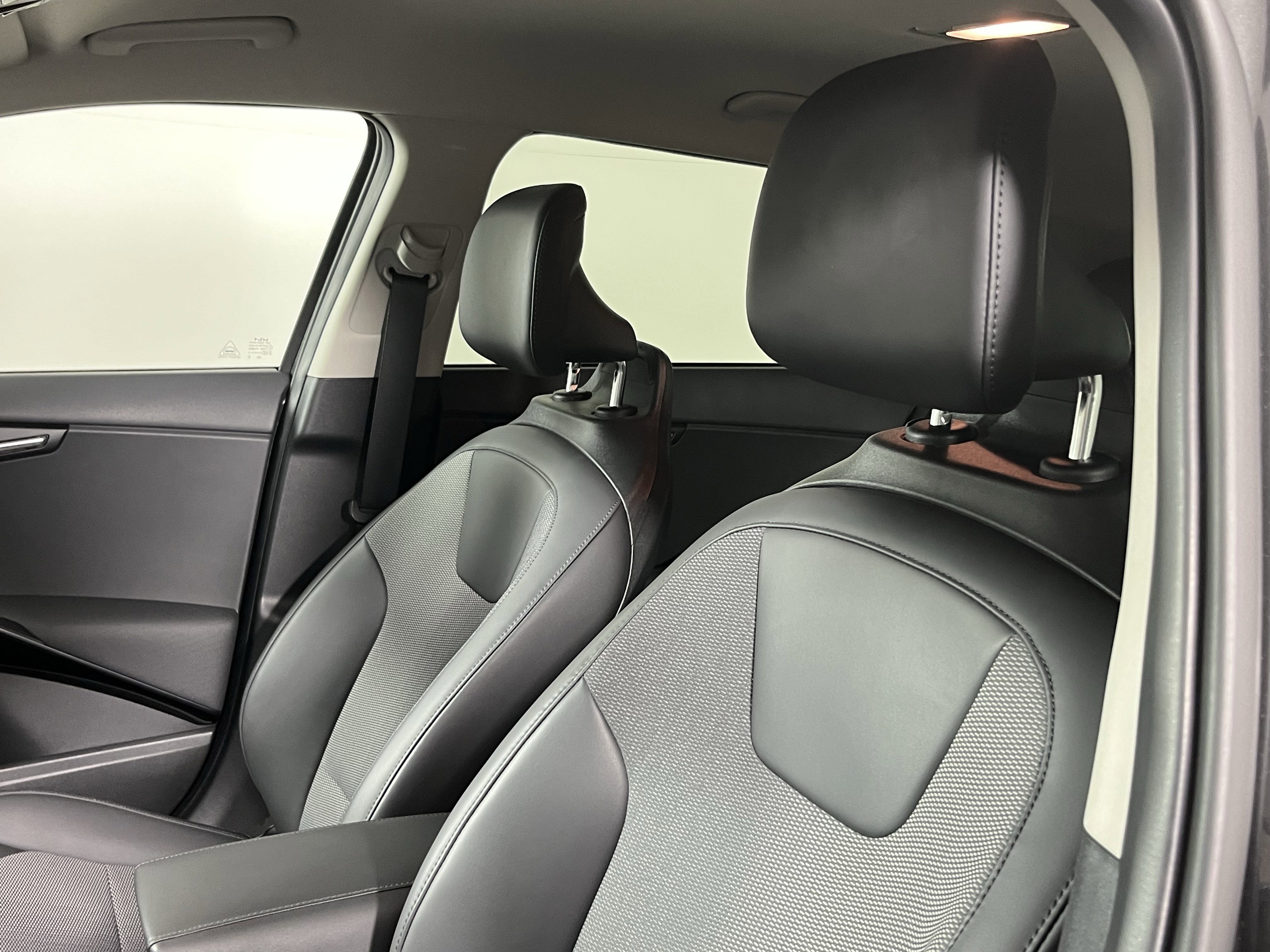 Used 2023 Kia Niro Wind w/ Wind Preserve Package FWD image 16