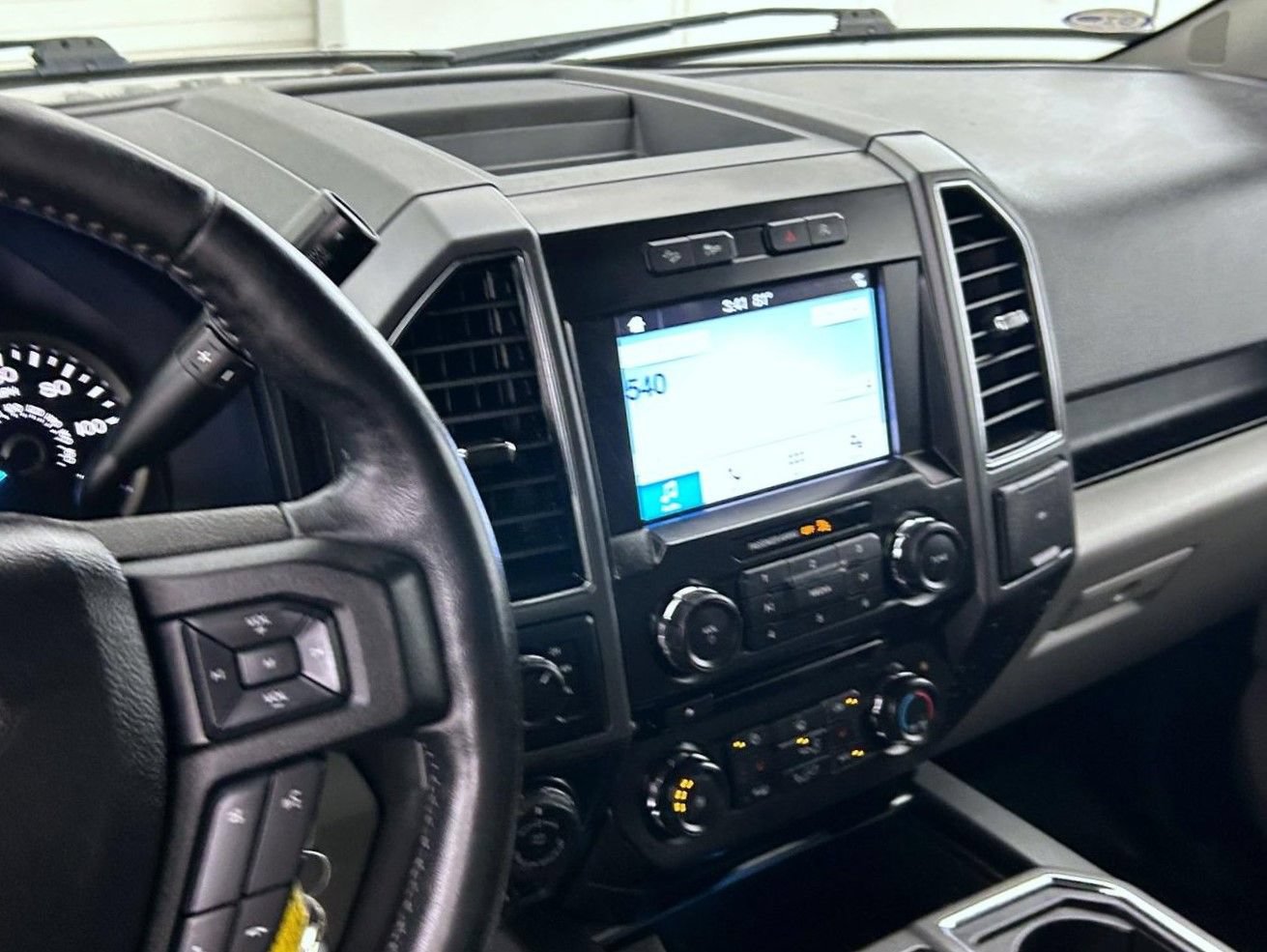 Used 2018 Ford F150 XLT w/ Equipment Group 302A Luxury AWD/4WD image 12