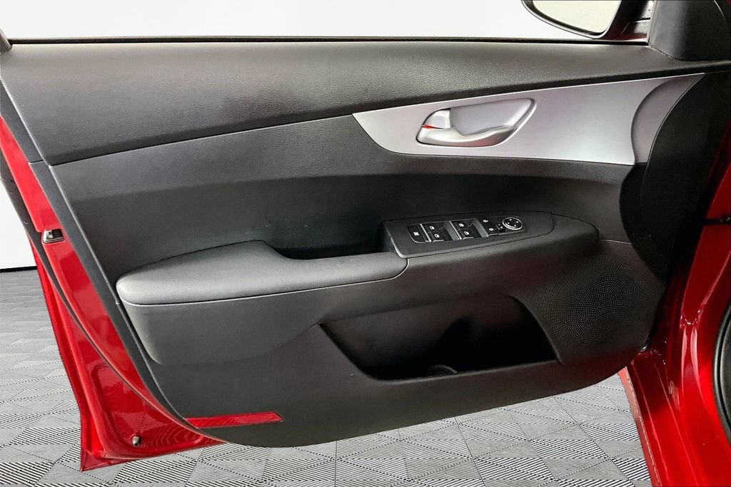 Used 2024 Kia Forte LXS FWD image 19