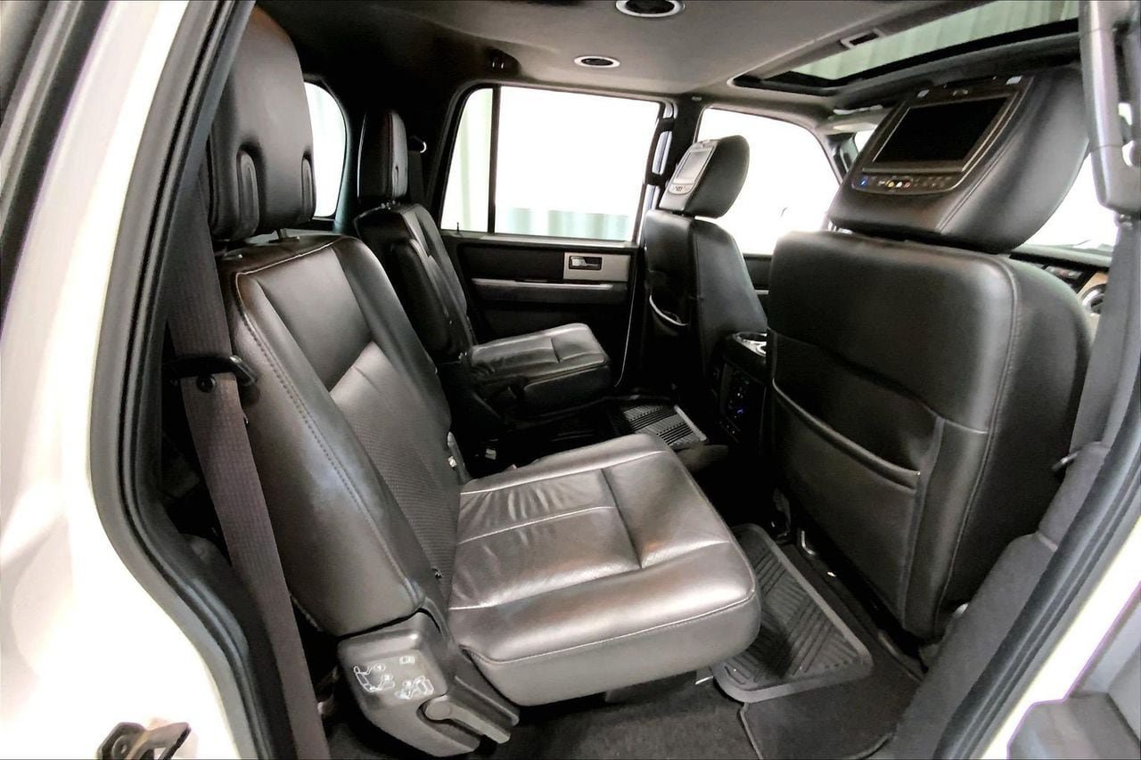 Used 2014 Ford Expedition EL Limited w/ Equipment Group 301A RWD image 25