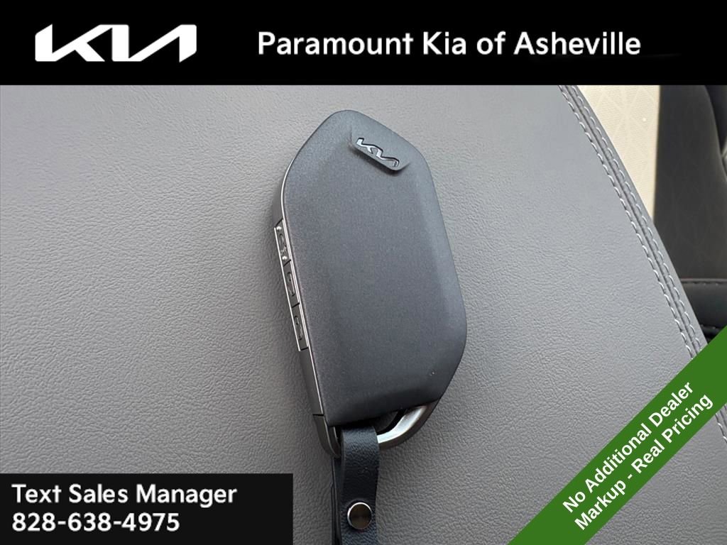 New 2026 Kia Carnival FWD image 28