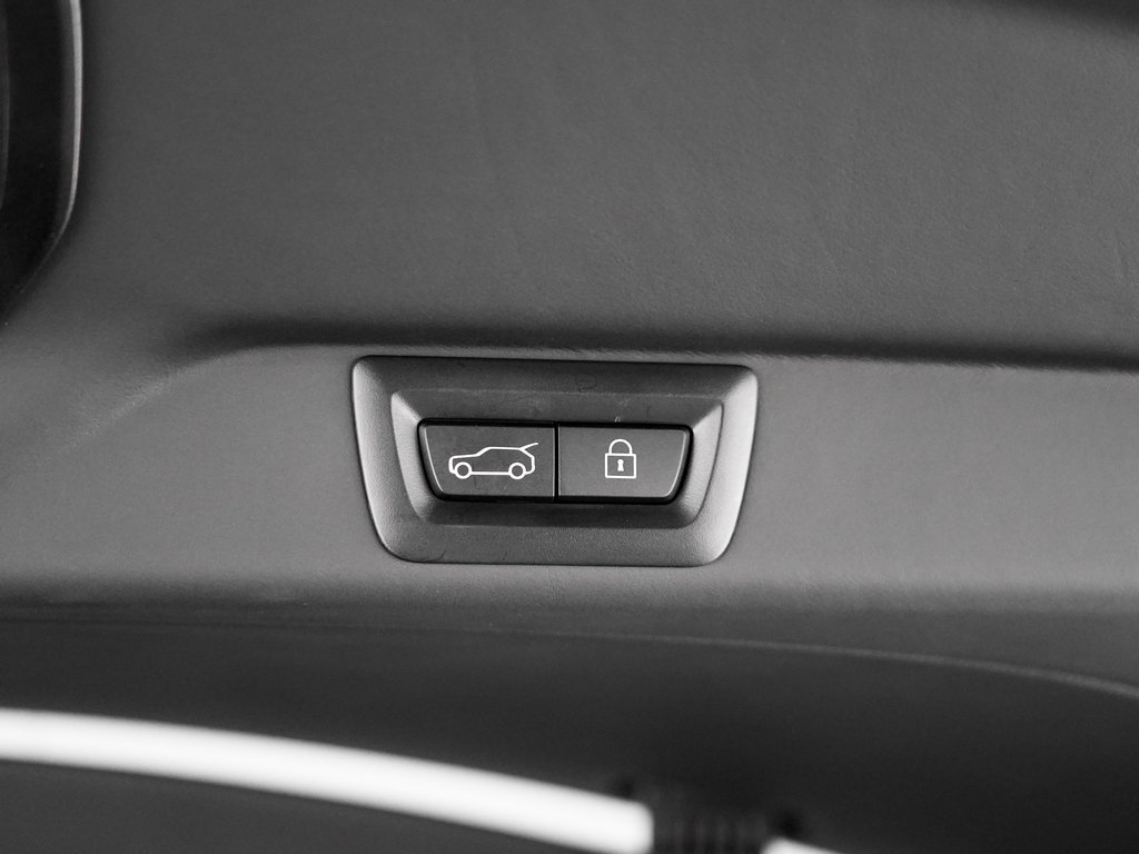 Certified 2024 Rolls-Royce Cullinan AWD/4WD image 40