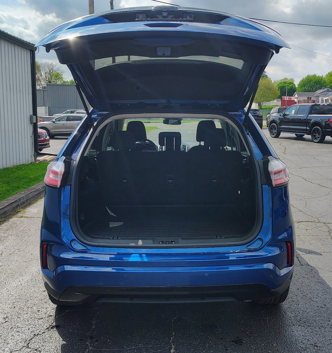 Used 2023 Ford Edge SE w/ Black Appearance Package AWD/4WD image 6