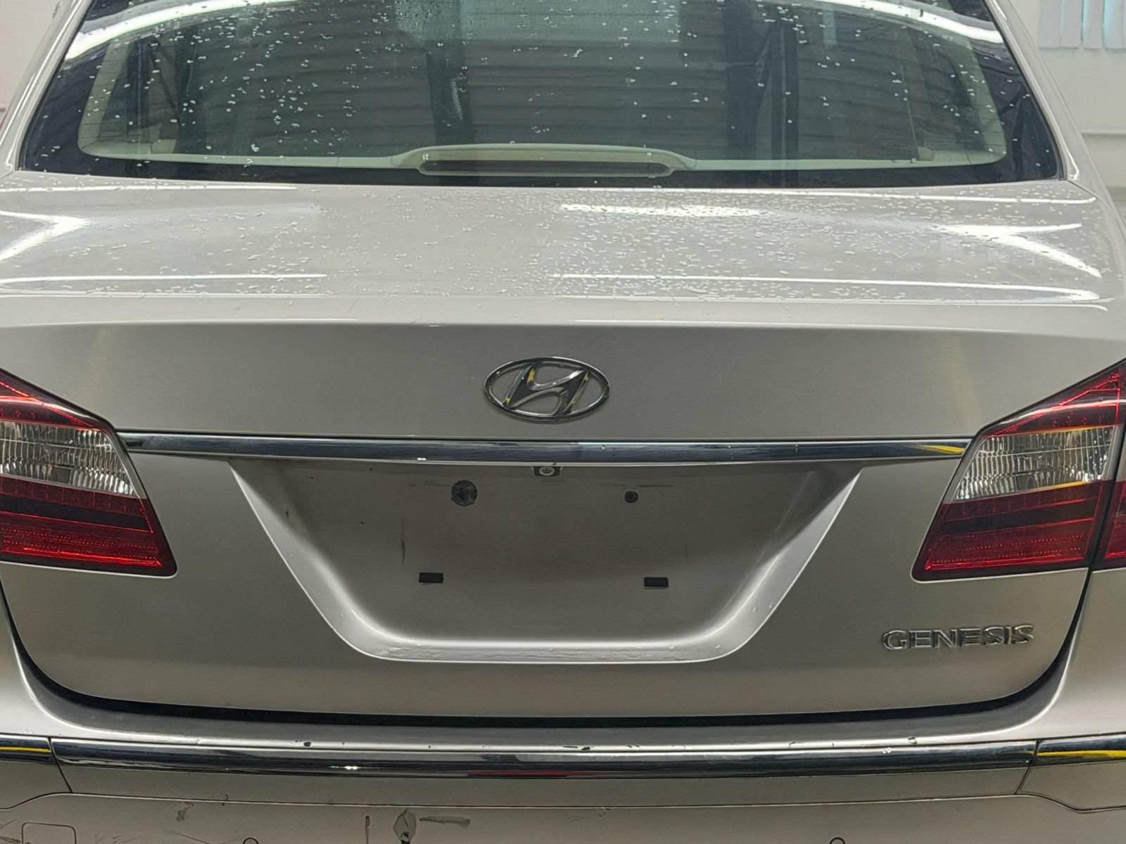 Used 2012 Hyundai Genesis 3.8 w/ Premium Pkg RWD image 11