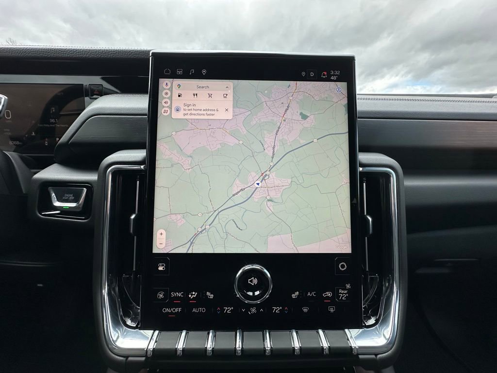 Used 2025 GMC Yukon XL Denali w/ Sun & Power Step Package image 11