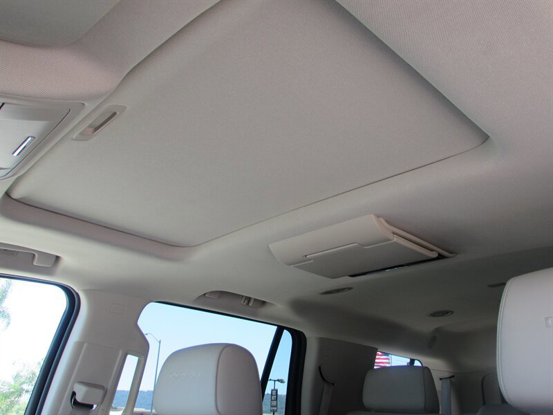 Used 2016 GMC Yukon Denali w/ Open Road Package RWD image 16