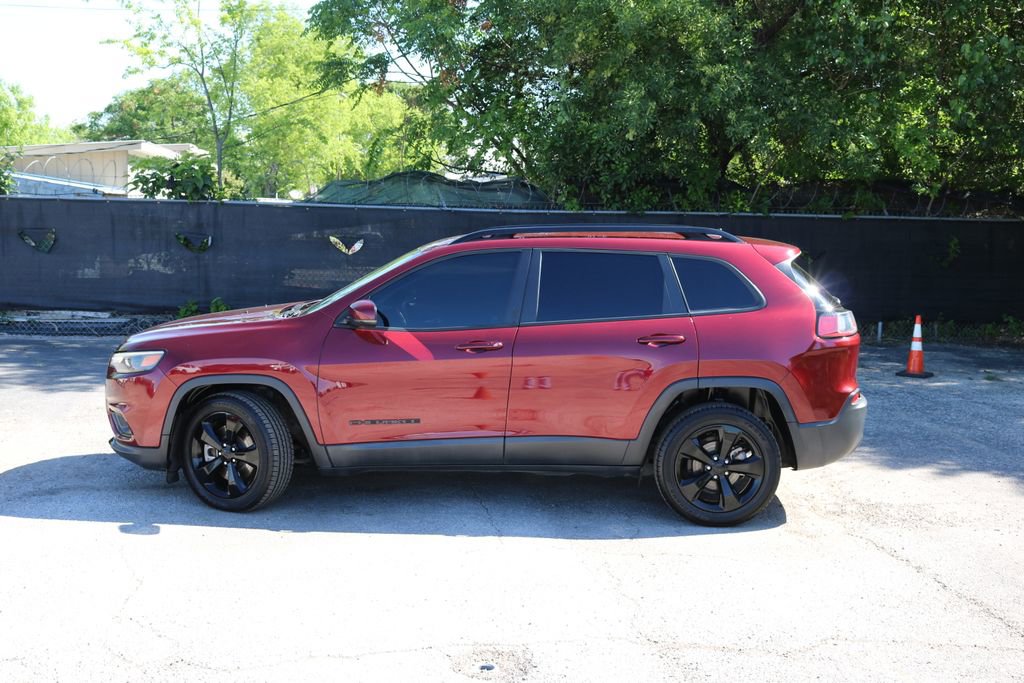 Used 2020 Jeep Cherokee Latitude Plus image 2
