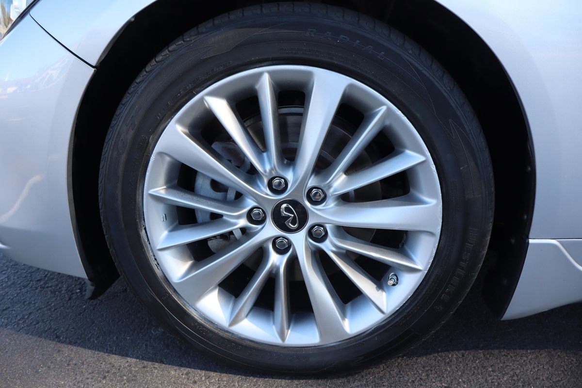 Used 2018 INFINITI Q50 Luxe w/ Essential Package (3.0T Luxe) image 41