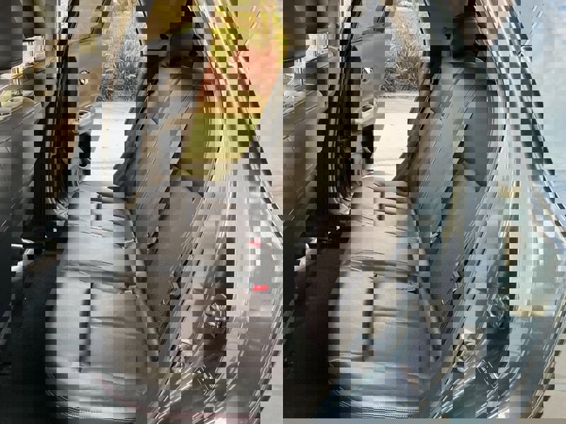 Used 2011 Nissan Juke SL image 30