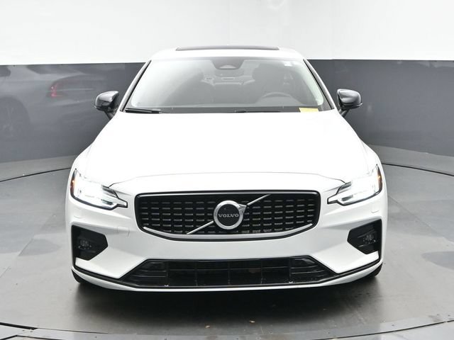 Used 2023 Volvo S60 B5 Core w/ Climate Package AWD/4WD image 3