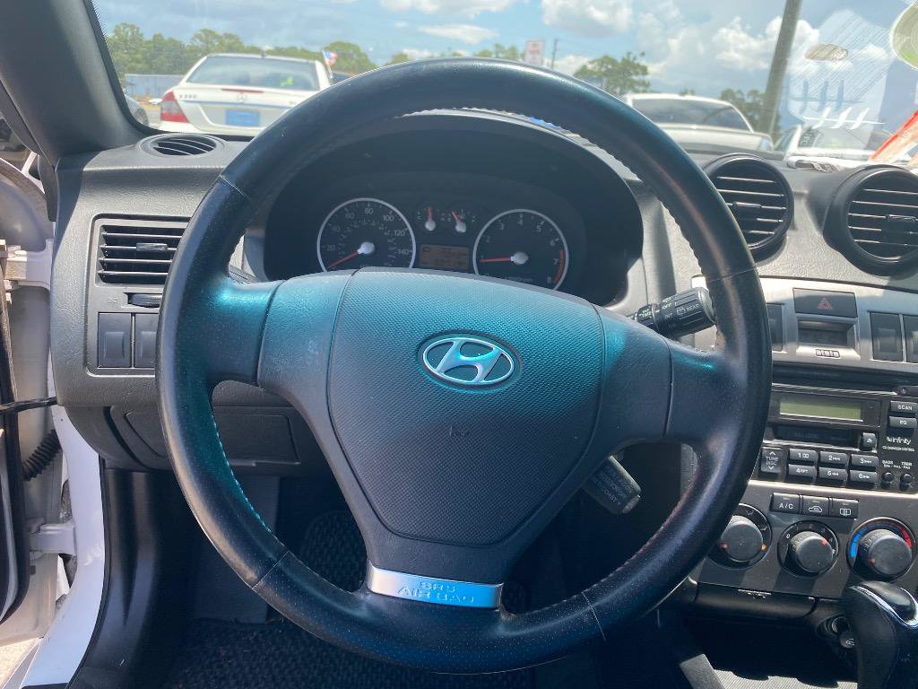 Used 2004 Hyundai Tiburon GT FWD image 27