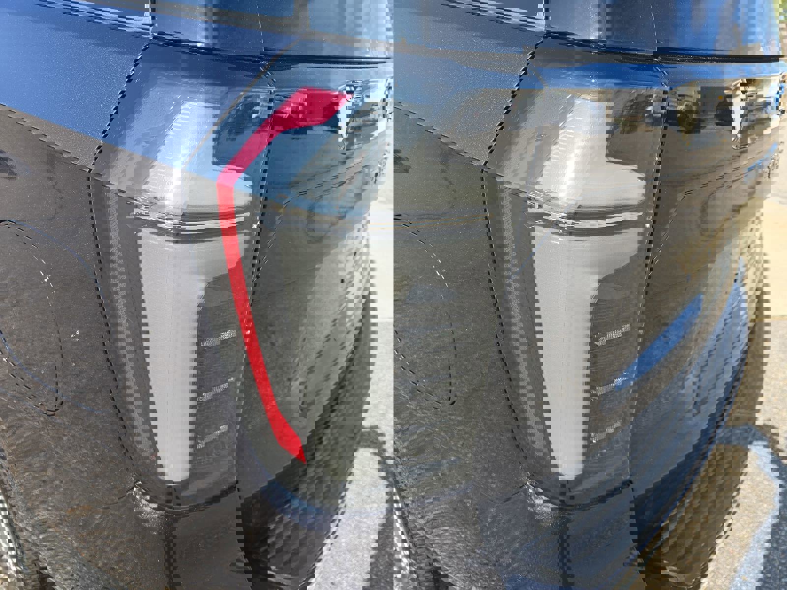 Used 2025 Chevrolet Tahoe High Country image 36