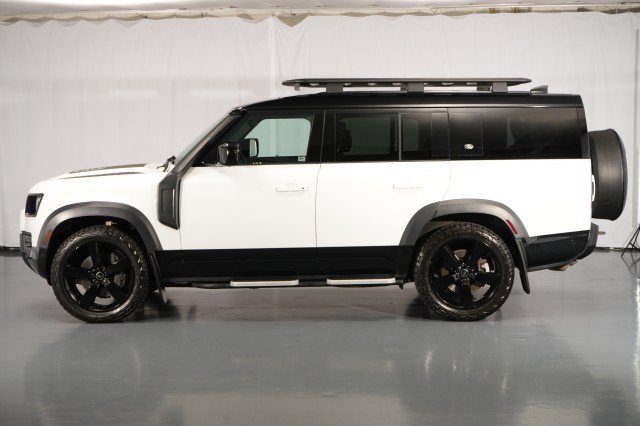 Used 2023 Land Rover Defender 130 X-Dynamic SE AWD/4WD image 2