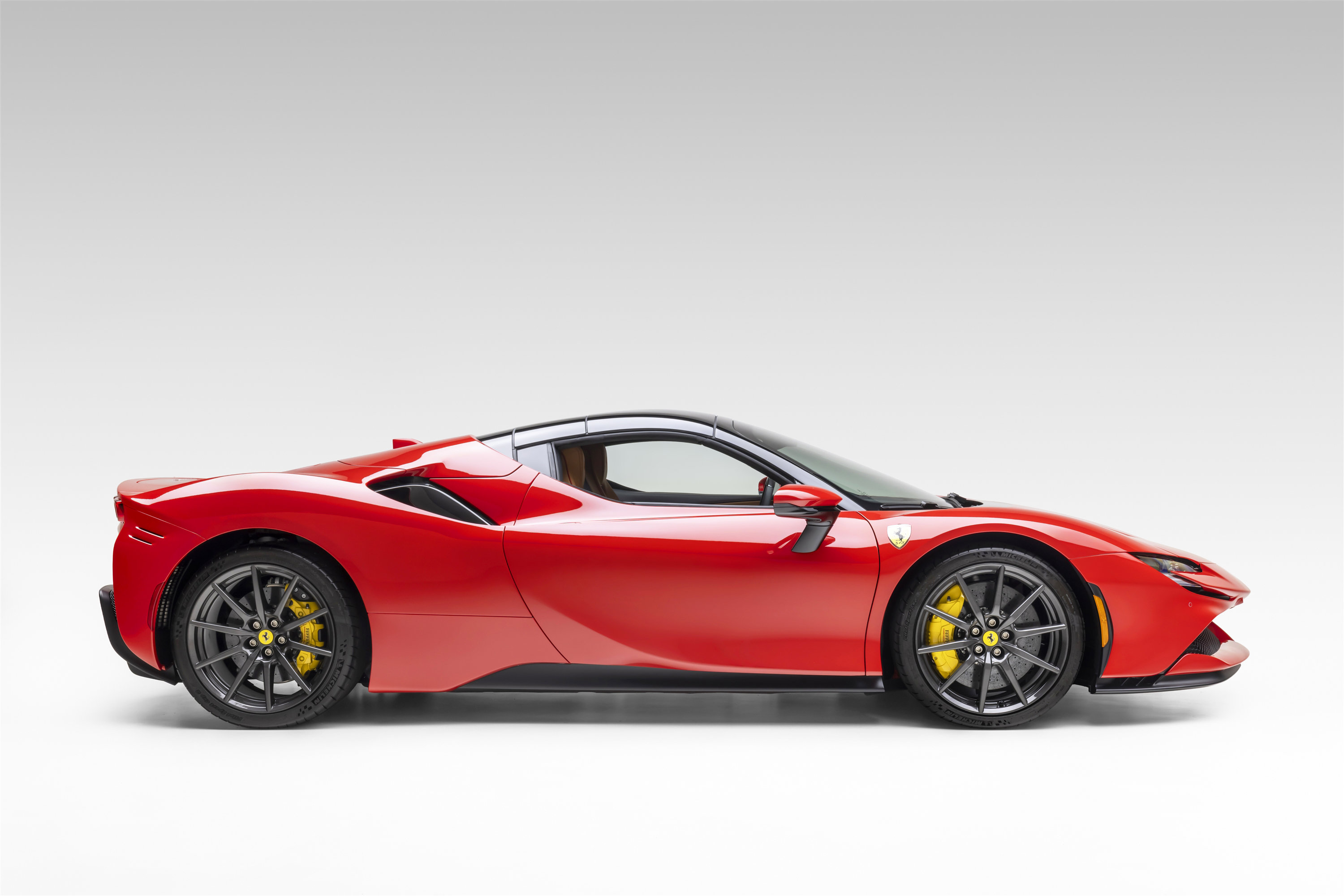 Certified 2025 Ferrari SF90 Spider AWD/4WD image 11