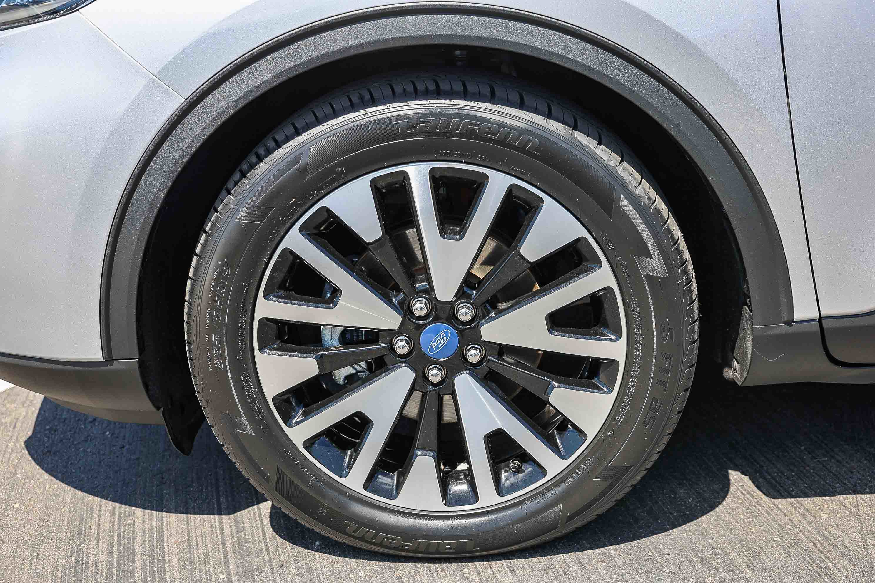 Used 2020 Ford Escape SE Sport image 34