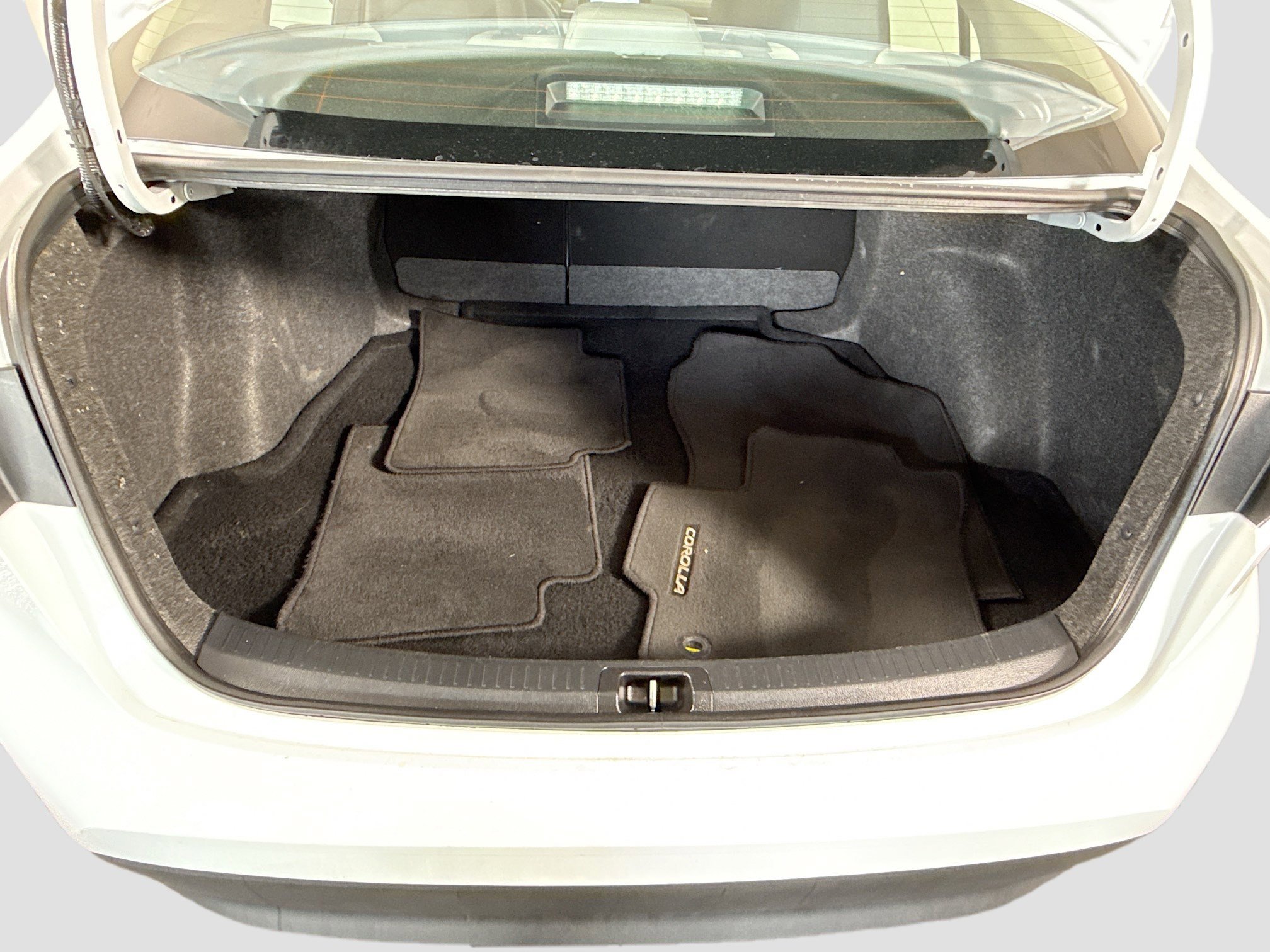 Used 2025 Toyota Corolla LE image 34