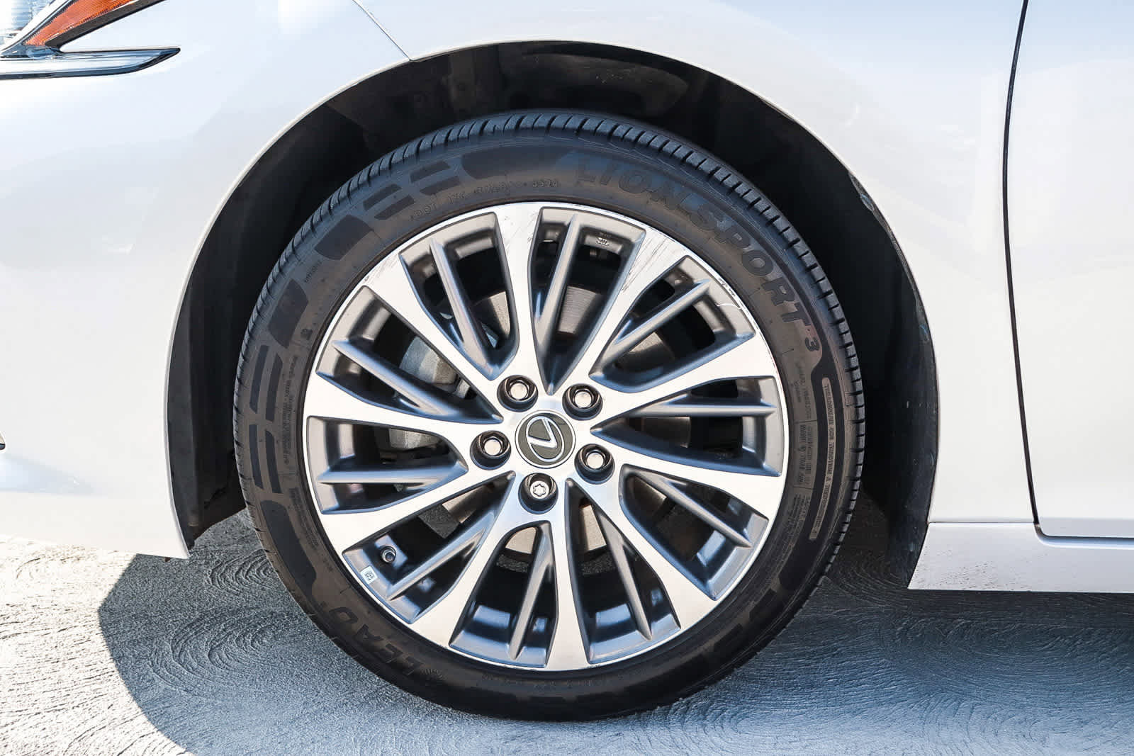 Used 2021 Lexus ES 300h w/ Premium Package image 13