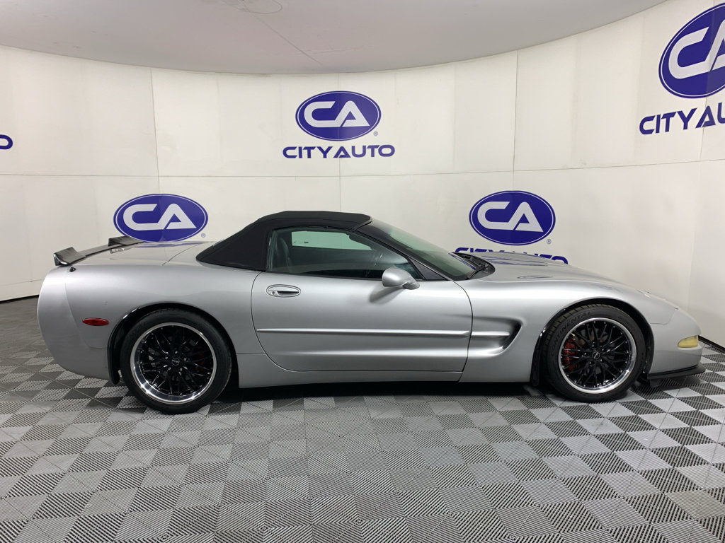 Used 1999 Chevrolet Corvette Convertible w/ Memory Pkg image 2