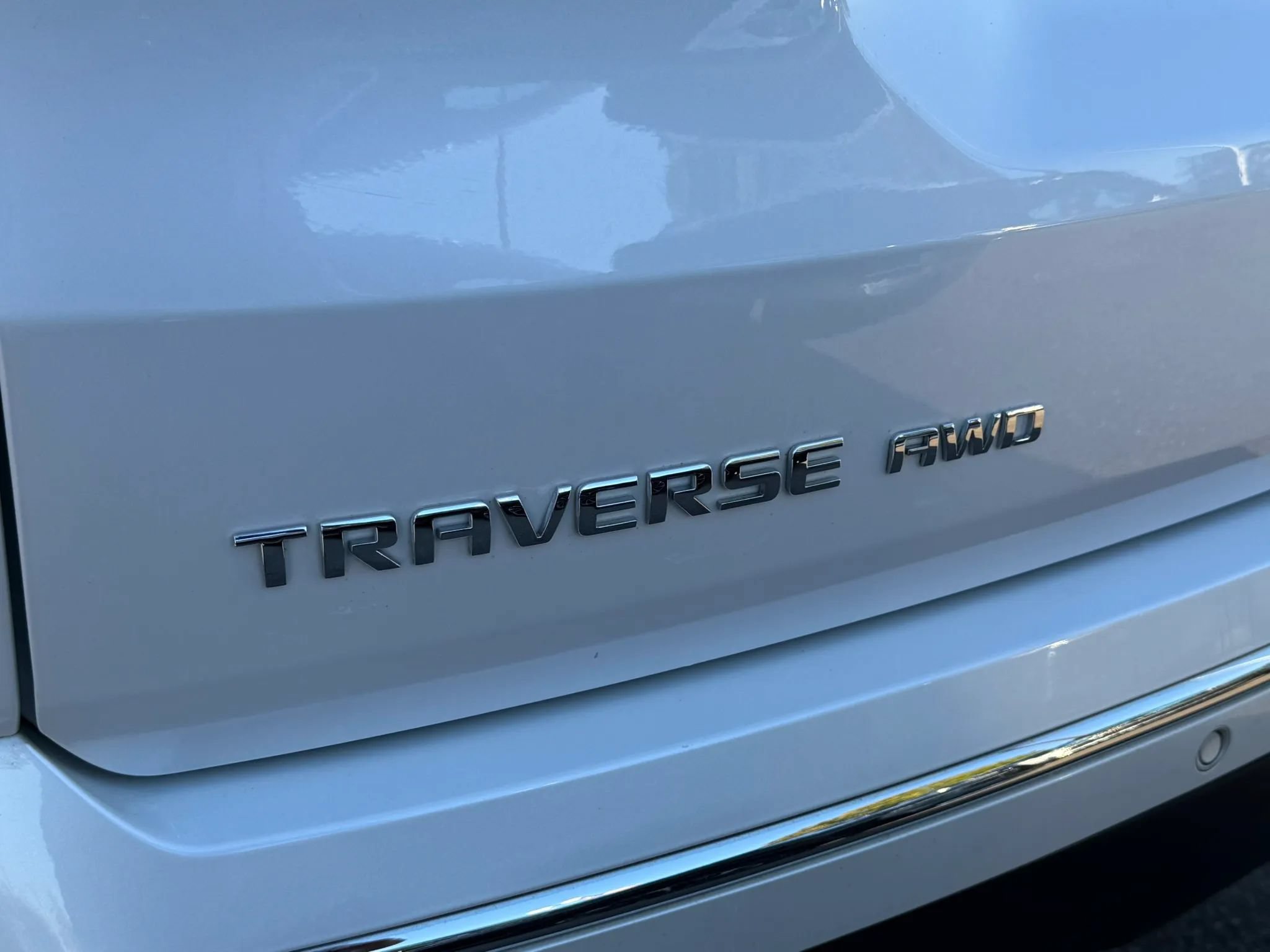 Used 2021 Chevrolet Traverse High Country w/ LPO, Cargo Package AWD/4WD image 14