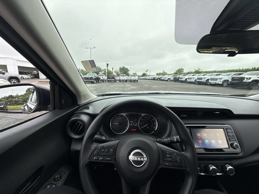 Used 2024 Nissan Kicks S FWD image 17