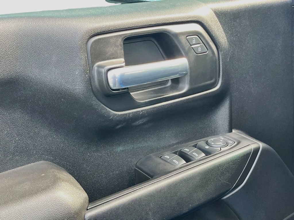 Used 2022 Chevrolet Silverado 1500 Custom RWD image 17