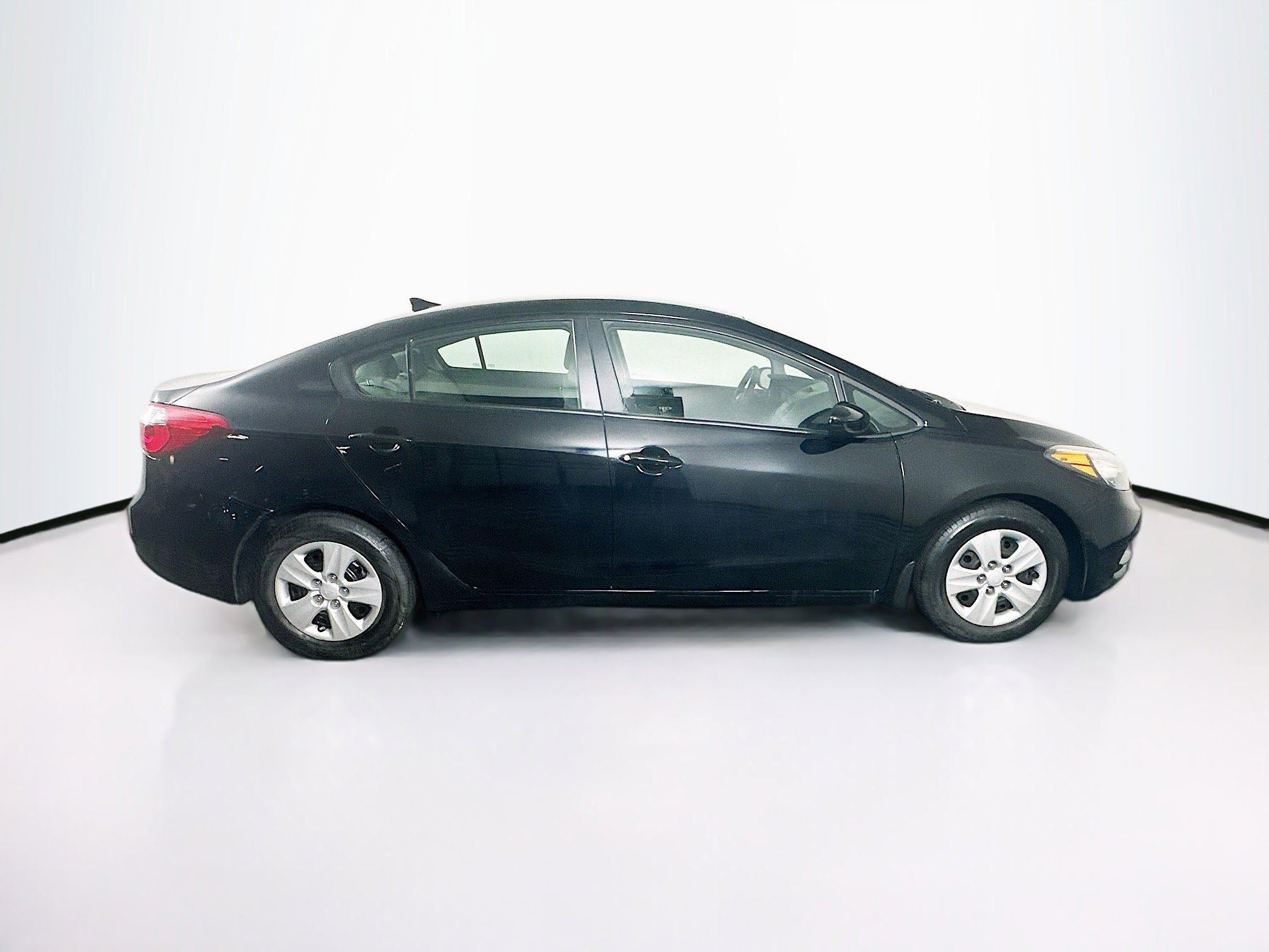 Used 2015 Kia Forte LX image 9
