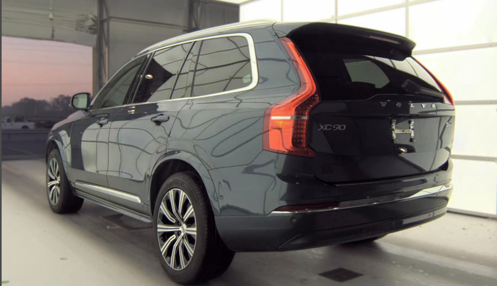 Certified 2024 Volvo XC90 B6 Plus w/ Protection Package AWD/4WD image 13