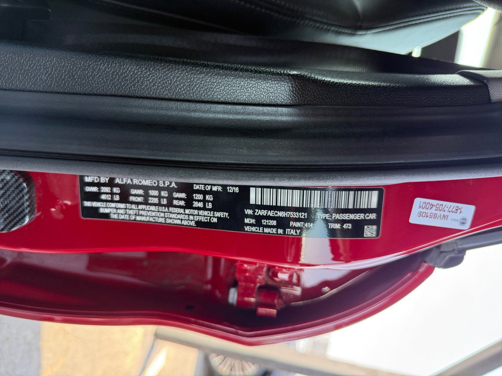 Used 2017 Alfa Romeo Giulia Ti w/ TI 19" Sport Package image 24