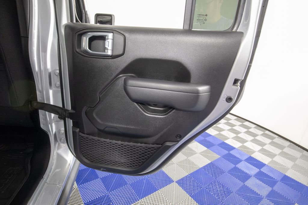 Used 2024 Jeep Wrangler Unlimited Sport AWD/4WD image 16
