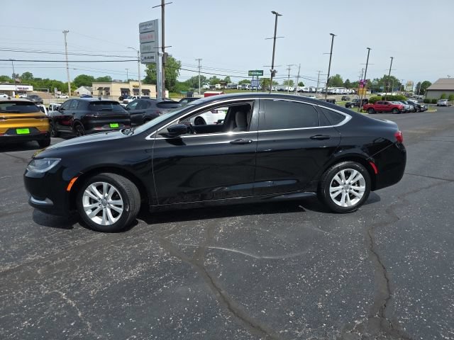 Used 2016 Chrysler 200 Limited FWD image 3